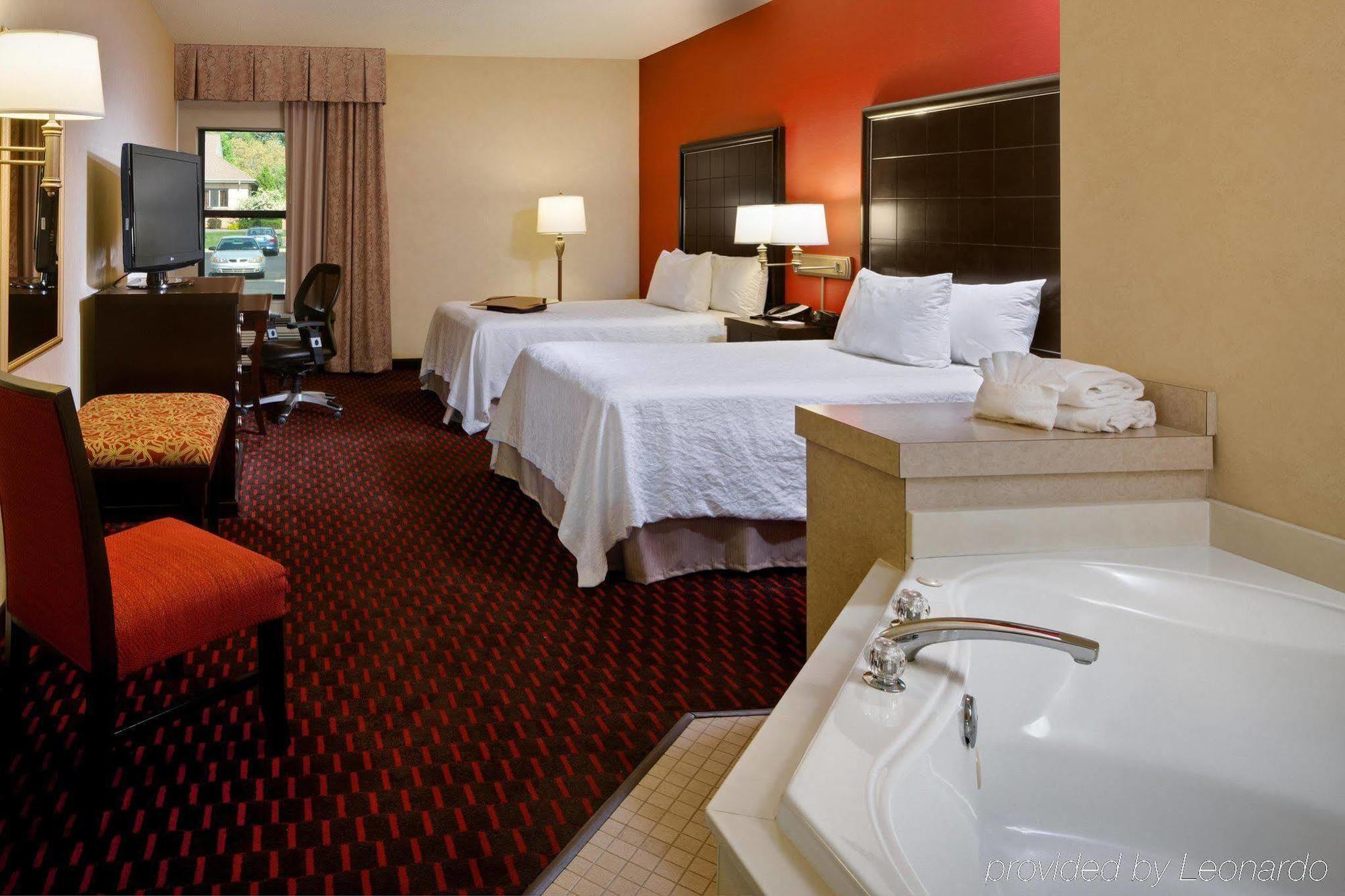 Hampton Inn Mount Pleasant Ngoại thất bức ảnh